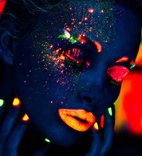 UV MAKEUP