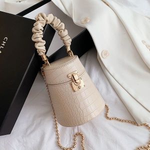 CROCODILE PATTERN BUCKET BAG CHAIN- BEIGE