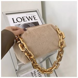 Thick Chain Plush Single Shoulder Bag