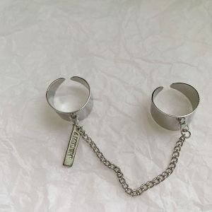  Finger Chain Square Piece Ring 